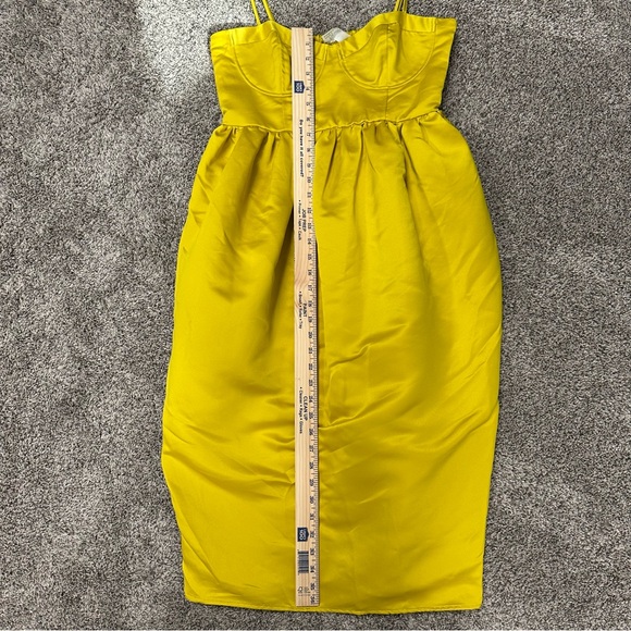 Yellow Ruched Sweetheart Midi Dress - Picture 8 of 15